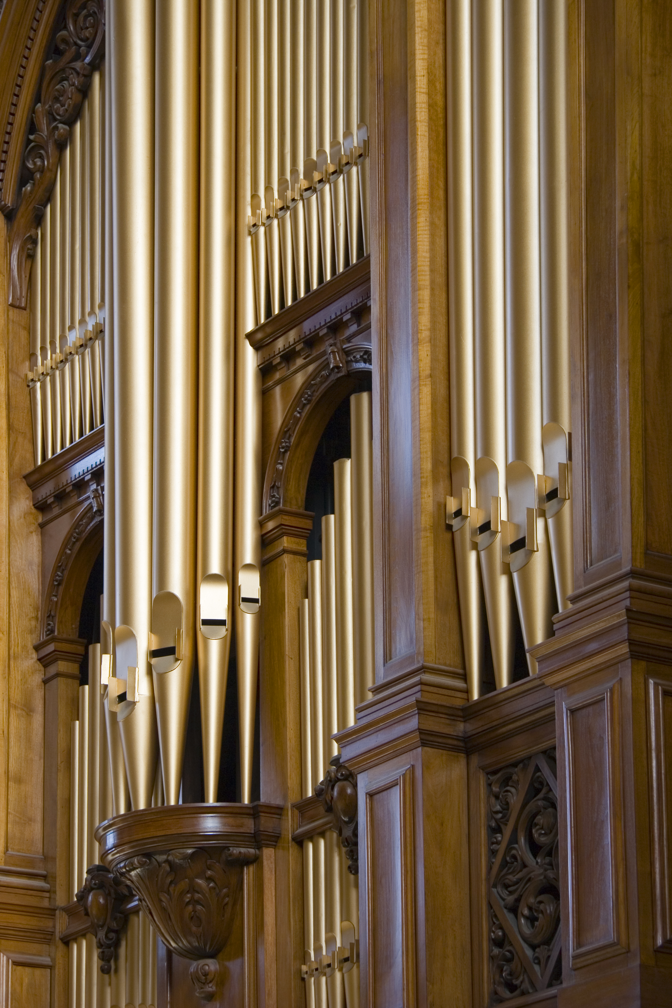 Pfeifenorgel spielt automatisch